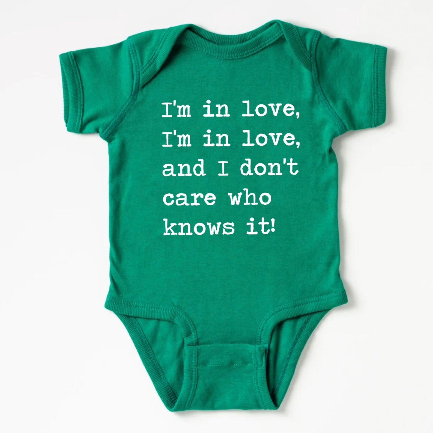 I'm In Love I'm In Love And I Don't Care Who Knows It - Short Sleeve Kids Shirt