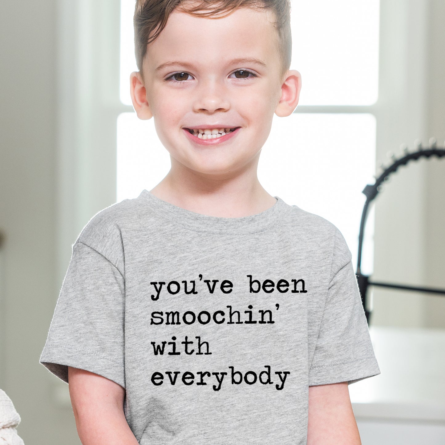 You've Been Smoochin With Everybody - Short Sleeve Kids Shirt